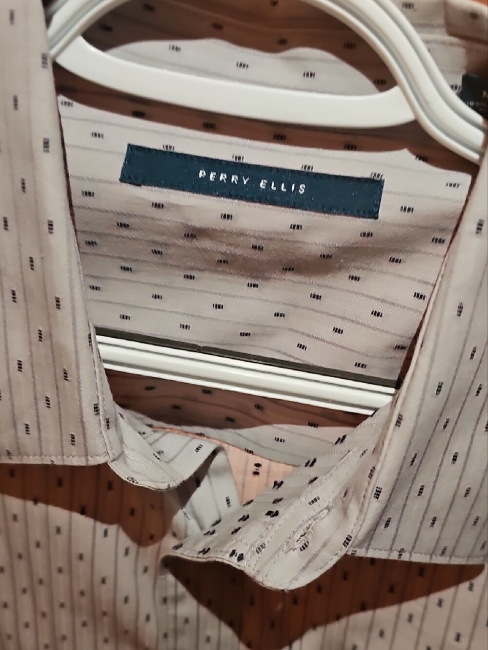 Perry Ellis Light Gray Micro-Pattern Dress Shirt - Picture 2 of 3